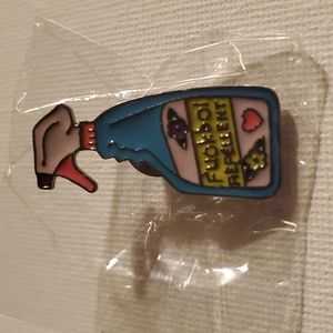 Spray bottle pin